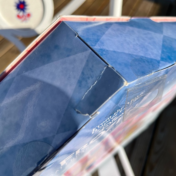 ❄️ NIB Disney Frozen 2 Advent Calendar from Disneyland Paris - Picture 7 of 7